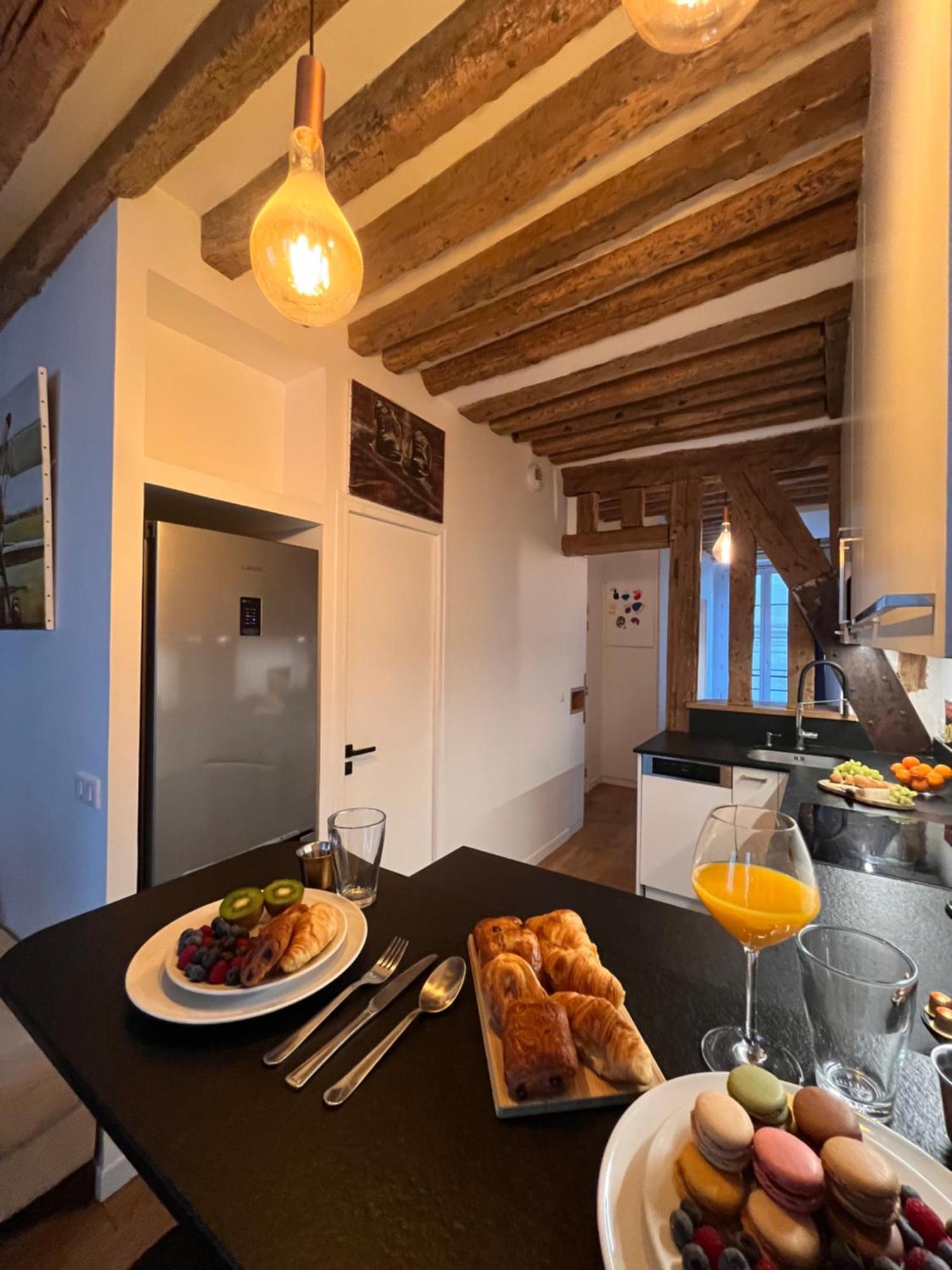 Appartement A Saint-Paul En Plein Coeur Du Marais 4 Pers Paris Bagian luar foto